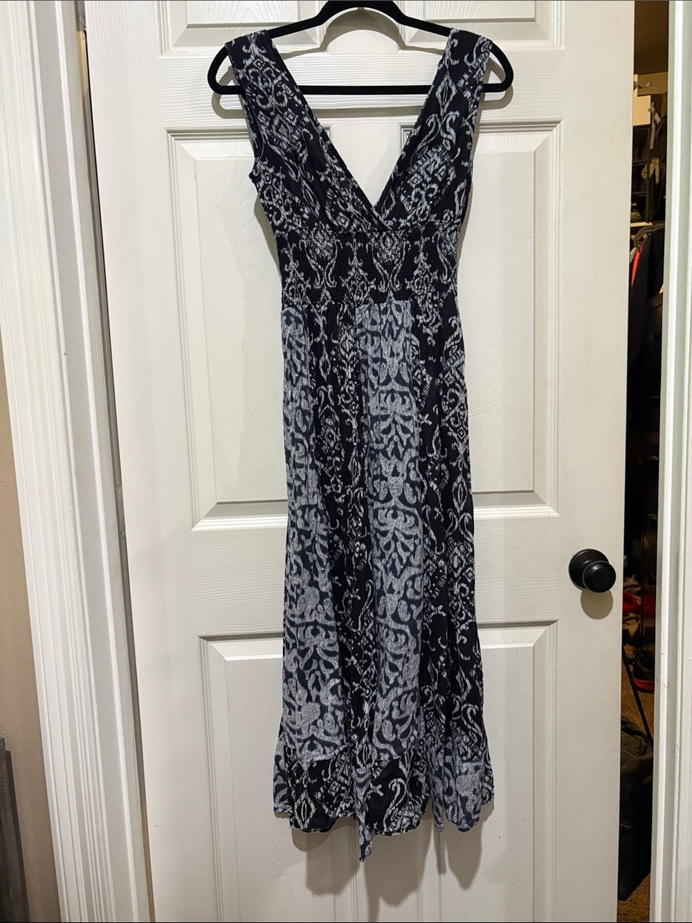 100% Cotton Sleeveless V-Neck Black and Gray Patterned Maxi Dress